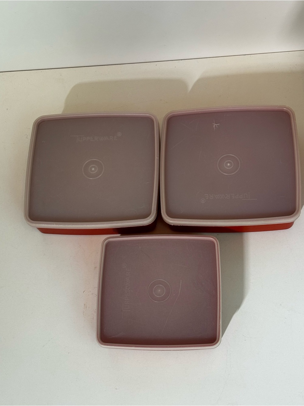 VTG Tupperware Red Square-A-Way Sandwich Keeper Set of 3: Models 670, 1458 - Picture 3 of 14